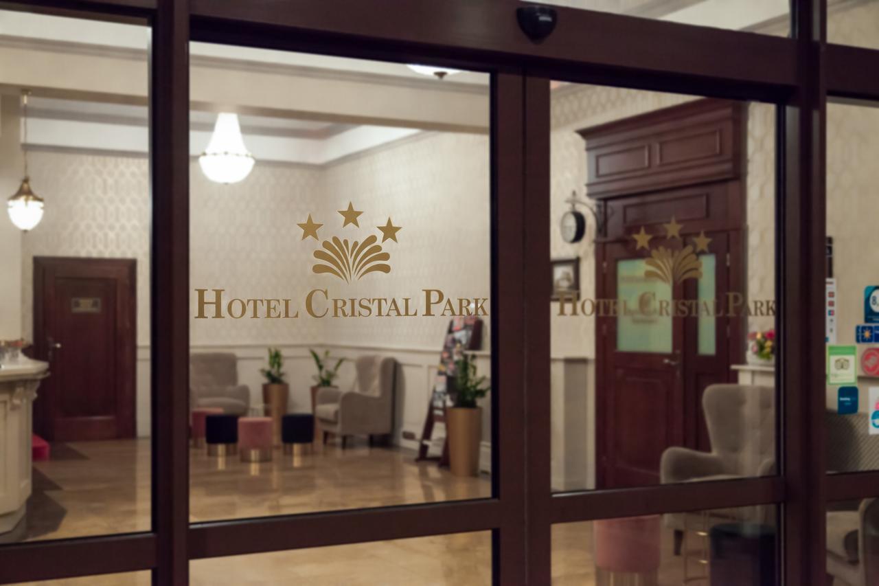 Hotel Cristal Park Dąbrowa Tarnowska Екстериор снимка